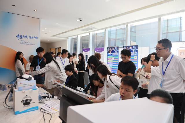 本次大会吸引60余家企业参展，图为展会现场。&nbsp;