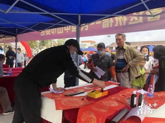 图片说明